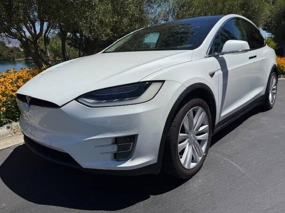 TESLA MODEL X 2016 5YJXCAE4XGF003068 image